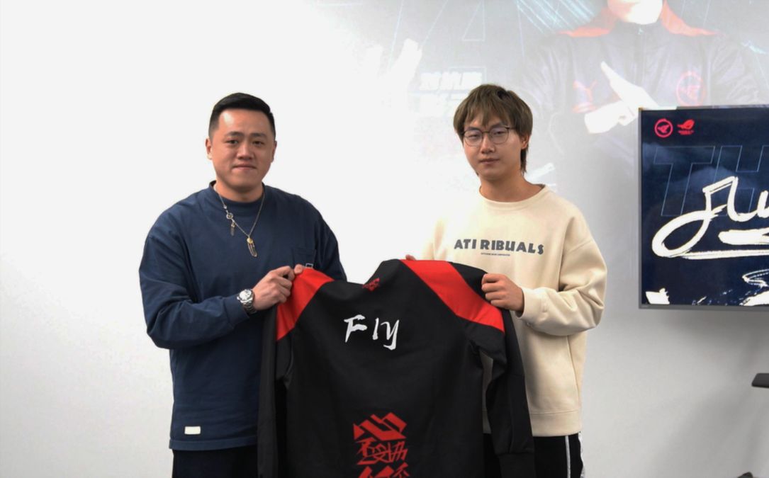 国足球在走 国足球在走